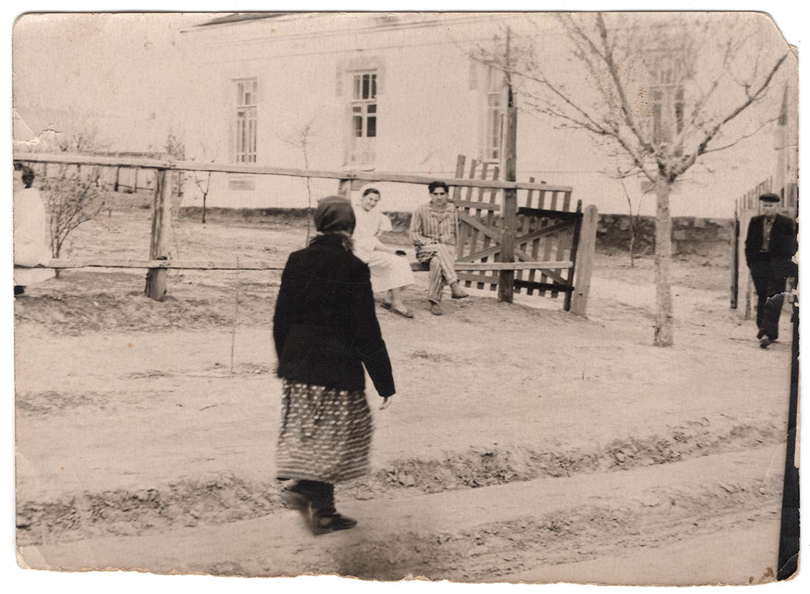 Фотографія. Поліклініка в Лоцманській Кам’янці 