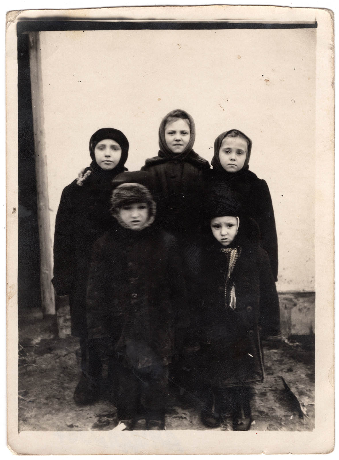 Фотографія. Омельченко Анатолій, Олена та Ольга, Літучі Віктор та Ніна